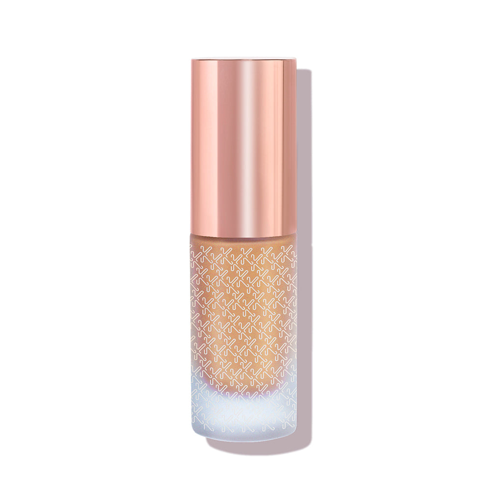 Illuminating Liquid Luminizer Champagne